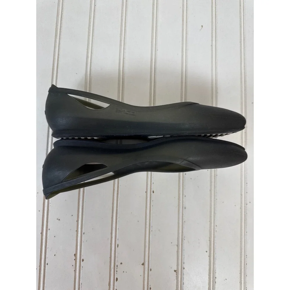 Crocs Rio Ballet Flats Women Size 8 Black Pointed Toe Cut Out Croslite Slip On